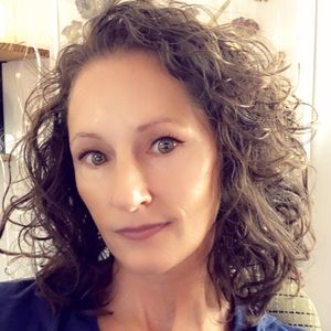 Meet your Posher, Michele